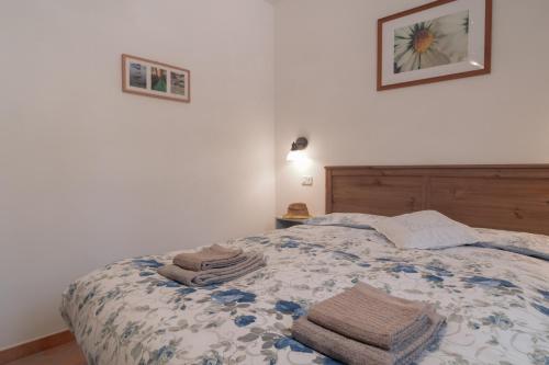 1 queen bed, 1 twin bed, 1 sofa bed