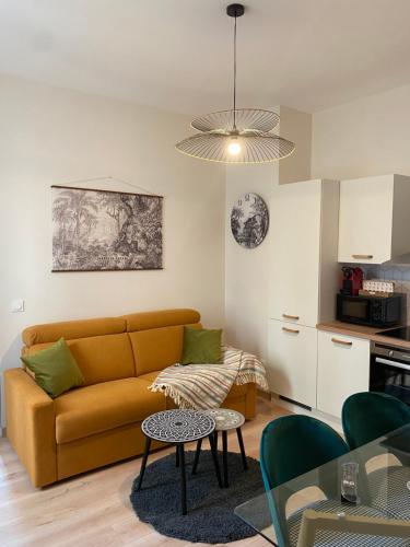 Magnifique appartement au centre ville avec parking privé et gratuit LE JARDIN DES PLANTES - Location saisonnière - Dijon