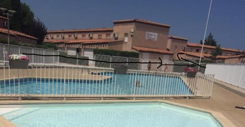 Piscina, Maison dans résidence 3*proche plage (Maison dans residence 3*proche plage) in Saint-Cyprien