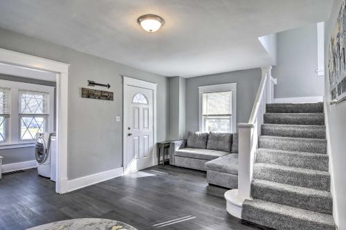 Dog-Friendly Home about 14 Mi to Highmark Stadium in Cheektowaga, USA