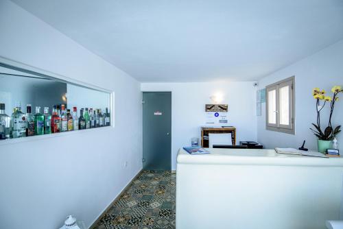 En Plo Boutique Suites Santorini - image 7
