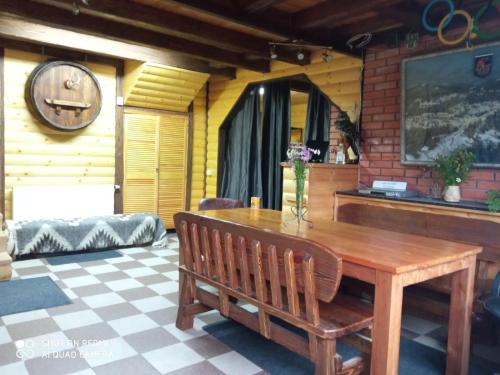 Eten en drinken, ТСЦ Тисовець in Oryavchyk