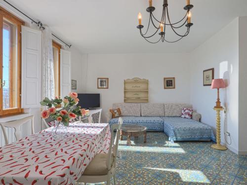 Holiday Home Podere Conte Francesco-Alvino by Interhome in Чертальдо