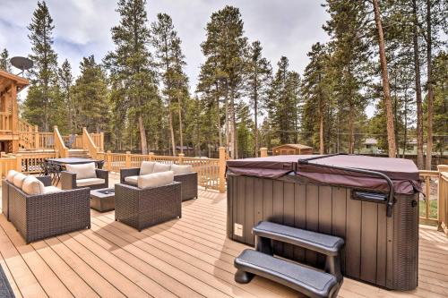 Luxury Leadville Getaway with Hot Tub! in Leadville, USA