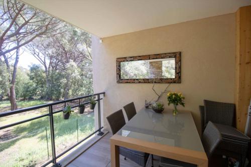 Beautiful 78m With 2 Balconies In Saint Raphael near Valescure Golf Club
