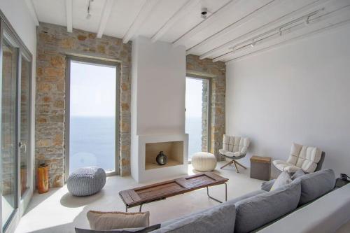Dreamy Cycladic Luxury Summer Villa 1