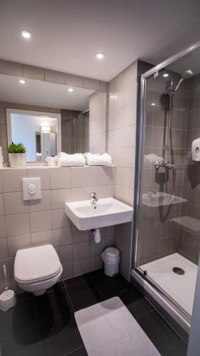 Bathroom, Oneloft Hotel in Obernai