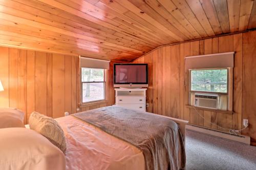 Pocono Mtns Home with Game Room Deck and Grill! - image 13