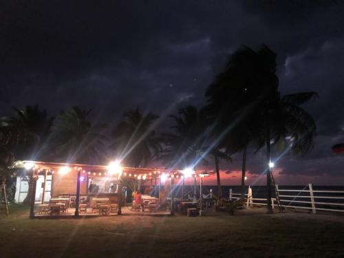 Hostal Rudy's Beach in Puerto Cortes