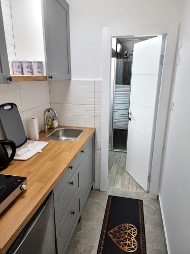 SIMA Suite Unit 1 in Ashdod