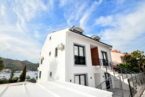 Duygu Apart spellbinding sea views