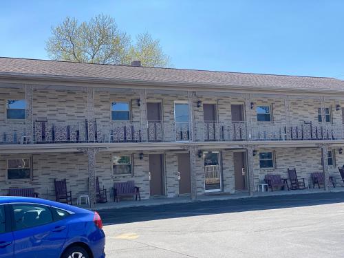 White Rose Motel - image 11