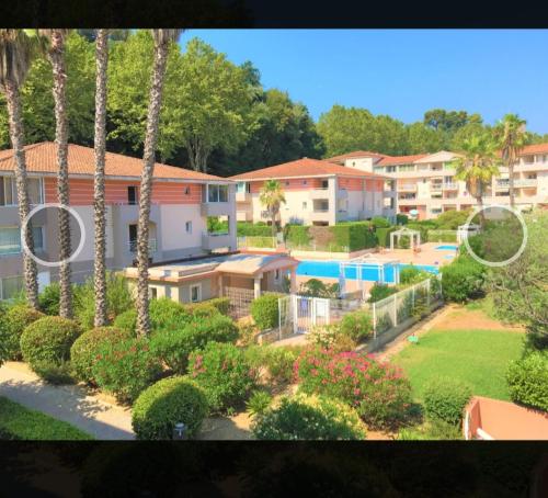 Appartement 4 personnes avec piscine, tennis, proche de la mer - Location saisonnière - Cagnes-sur-Mer