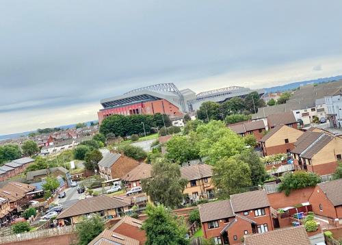 Picture of Unique View Of Anfield Stadium - Charming 2 Bedroom Apartment In Liverpool With Parking