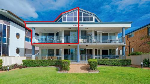Apartment with Sea View image 4