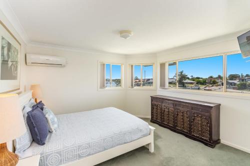 Four-Bedroom House image 10