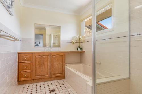 Four-Bedroom House image 3