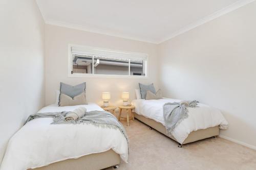 Four-Bedroom House image 10