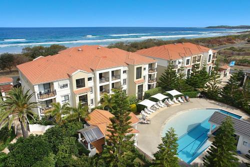 Villa 63 - Resort Style Living Near Pippi Beach - Holiday Yamba - image 3