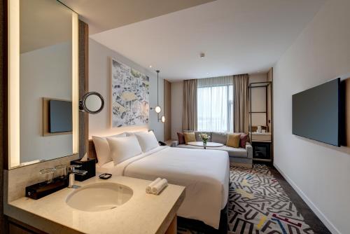 room detail thumbnail 1
