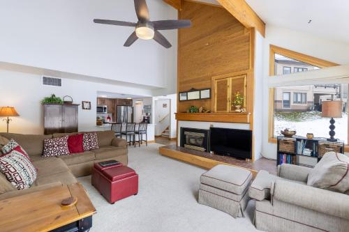 1610 Quicksilver Condo - image 9