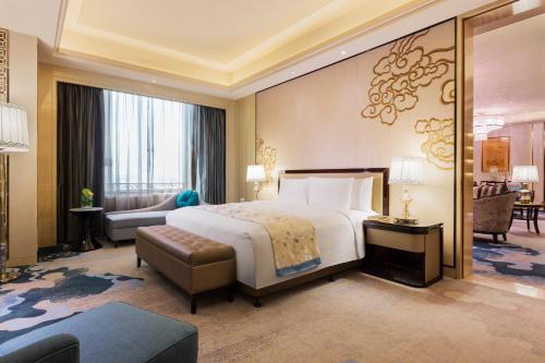 Wanda Realm Chifeng Hotel