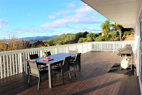 B&B Rotorua - Serenity Views - Bed and Breakfast Rotorua