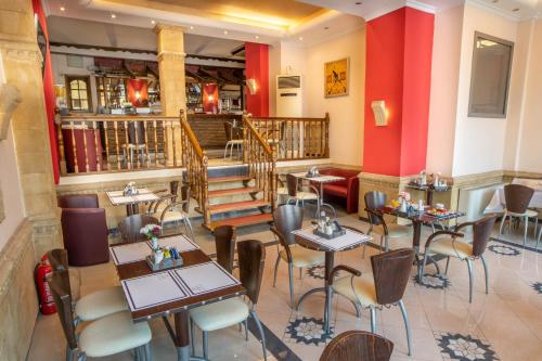 Argo Hotel Piraeus - main image
