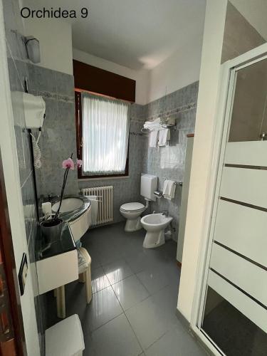 2 bedrooms, 4 beds