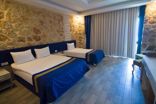 BURHAN'S HOTEL - main image