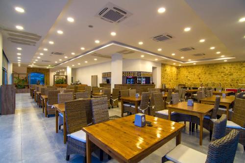 BURHAN'S HOTEL - image 4
