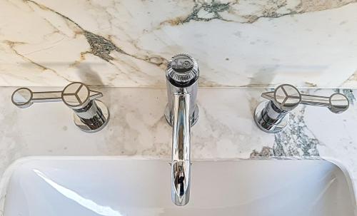 357922759 Hotel L'Orologio Roma - WTB Hotels