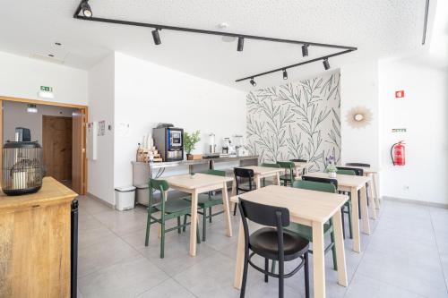 Roots Hotel - image 14