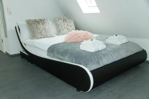 Dachgeschoss-Apartment mit Küche & kostenloser Parkplatz in Dortmund, Deutschland
