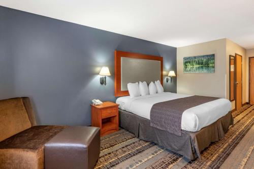 Best Western Newberg Inn - image 11
