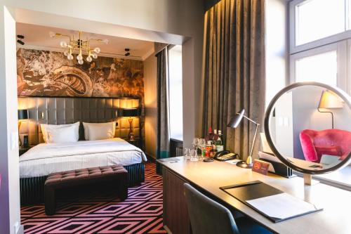 357942630 Grand Poet Hotel and SPA by Semarah