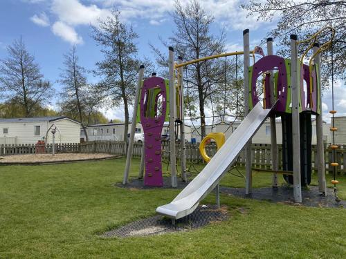 Laste mänguväljak, Cleethorpes Pearl Holiday Park by Away Resorts in Humberston