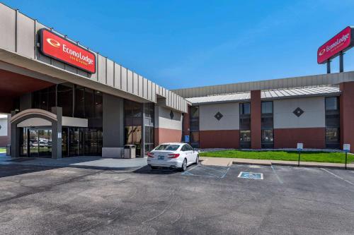 Econo Lodge Lafayette near University - image 6