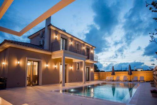 Luxury Villa Chrisi - Accommodation - Svoronata
