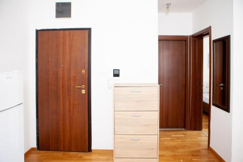 One-Bedroom Apartment image 8