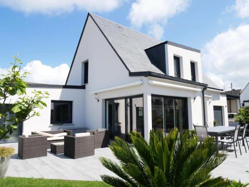 Résidence Rue Emile James - Maisons & Villas pour 8 Personnes 184 gîte à louer Cross-Étel