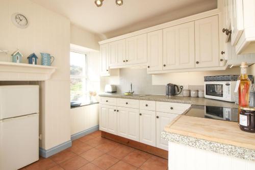 Ocean View Portloe - image 12