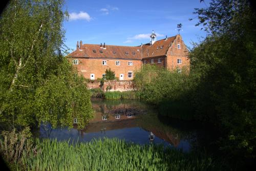 Spixworth Hall Cottages