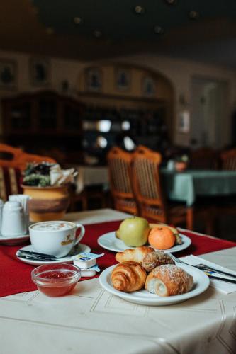 Hotel Korona Wellness, Rendezvény és Borszálloda