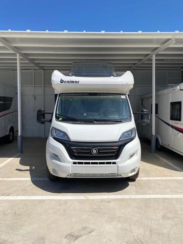 Magnífica autocaravana Adria Matrix Axess 670SL, Granada (fotografie 5)