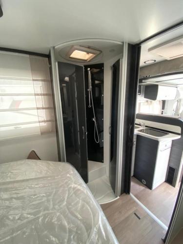 Magnífica autocaravana Adria Matrix Axess 670SL, Granada (fotografie 7)