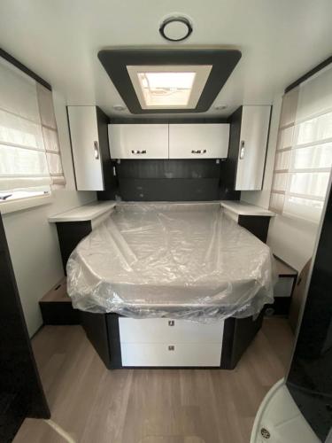 Magnífica autocaravana Adria Matrix Axess 670SL, Granada (fotografie 8)