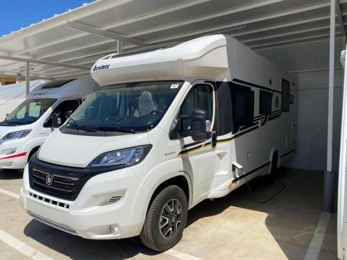 Magnífica autocaravana Adria Matrix Axess 670SL, Granada (fotografie 9)