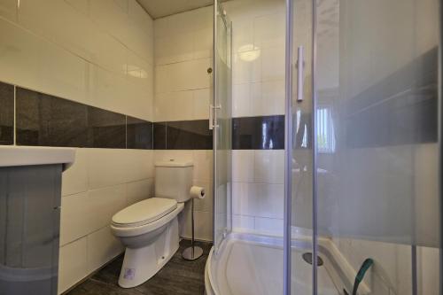 Upton Village Guest House 5