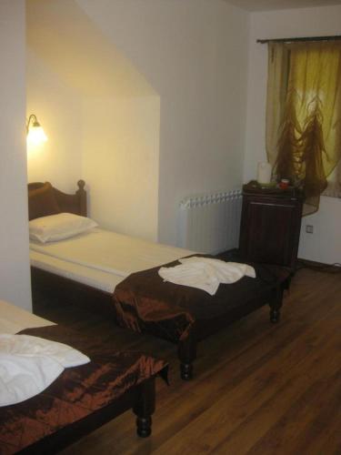 Chorbadji Petkovi Hanove – Obzor, WY